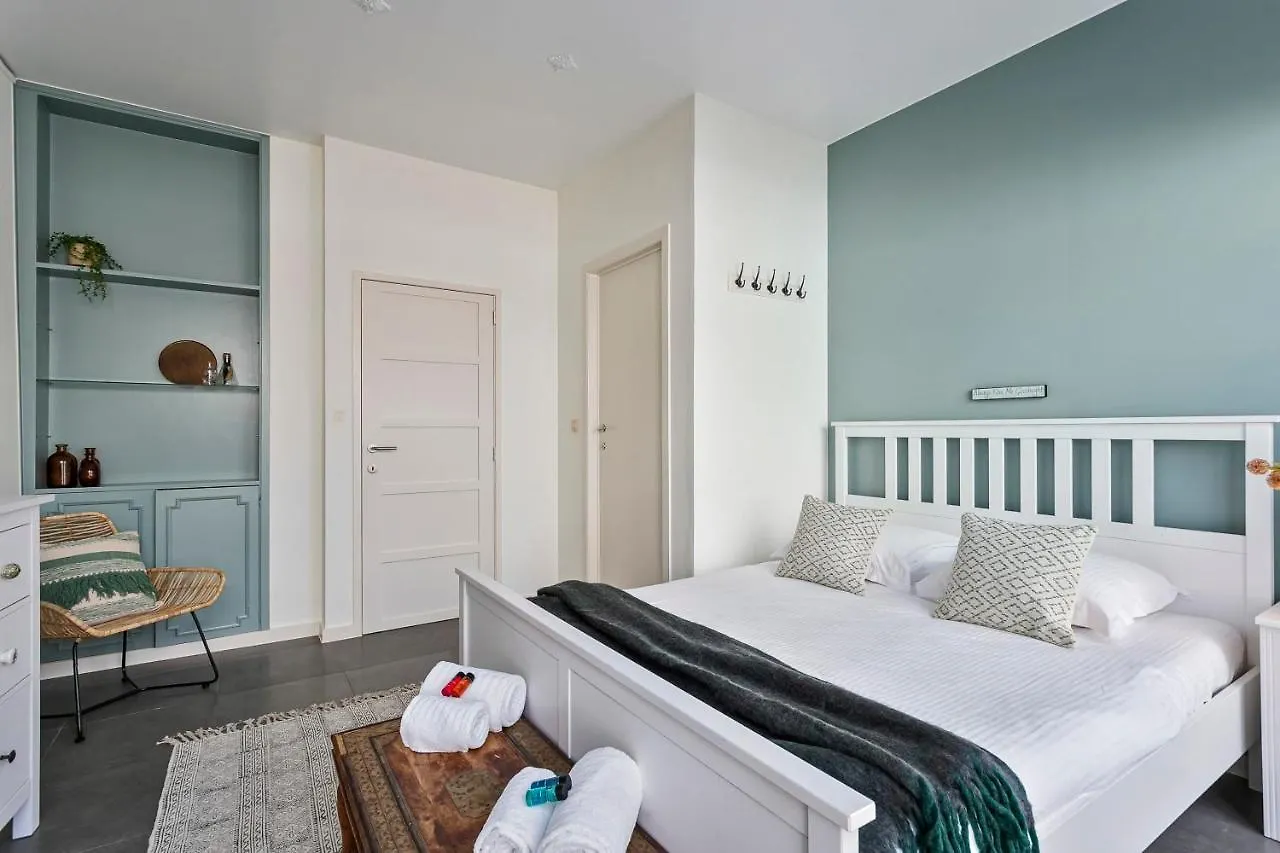 Huswell - Charming Getaway In The Historical City Center Brugge 0*,  België