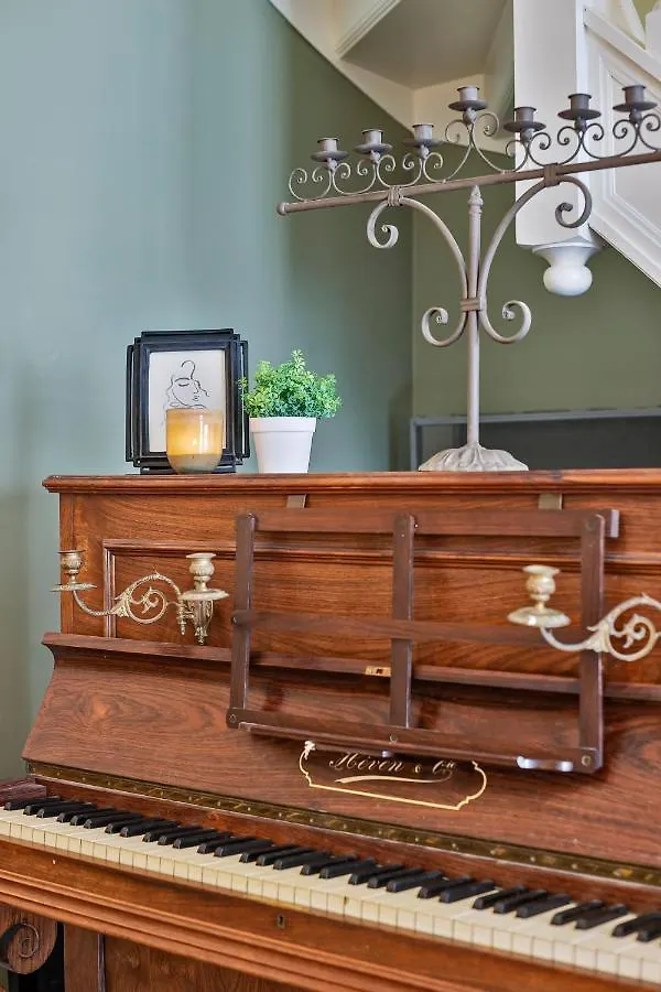 Huswell - Charming Getaway In The Historical City Center Brugia Belgia